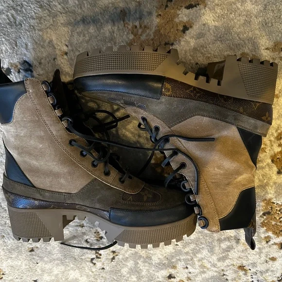 Louis Vuitton Laureate Boots EU42 - Picture 2 of 9